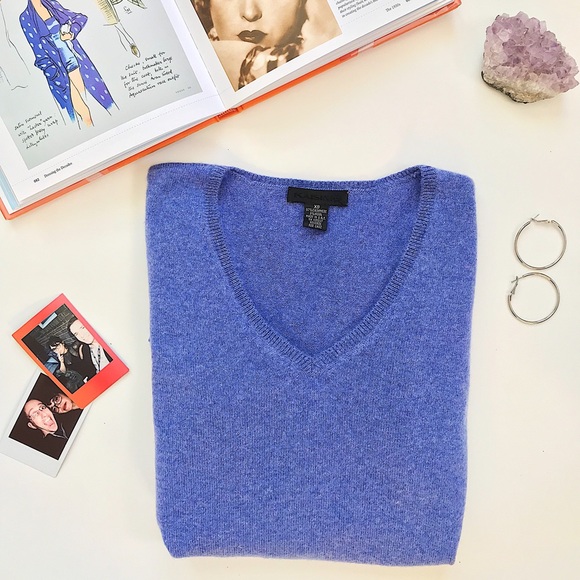 Kaisimei Cashmere V Neck Top - Picture 1 of 3